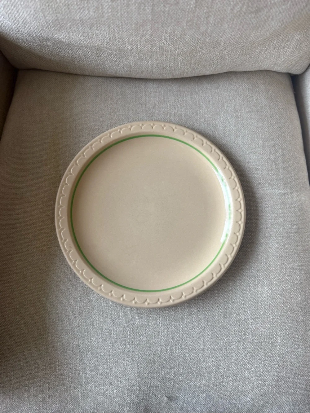 Classic Cream Dinner Plate with Green Accent